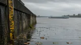 Rheinpegel in Köln steigen nach Sturmregen – Kaub bleibt für die Binnenschifffahrt Engpass